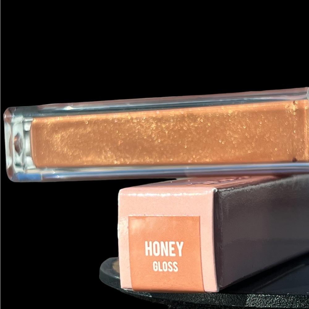 Persona Lipgloss in HONEY - Picture 2 of 11